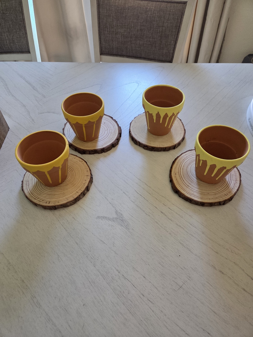 Yungyan 4 Pcs Wood Slices for Centerpieces and 4 Pcs Honey Pots, 6.3-6.7 Inches